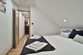 Apartments Seventy Seven