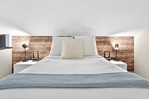 426 Hotel du Lac