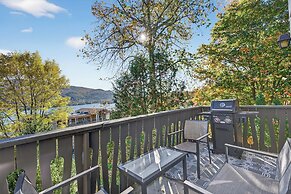 426 Hotel du Lac