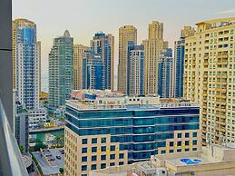 35 OFF in Top View Studio in Marina