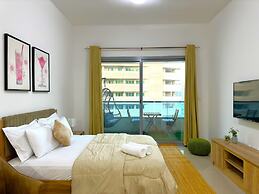 35 OFF in Top View Studio in Marina