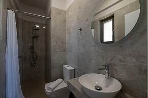 A V Luxury Apartments with Private Pools