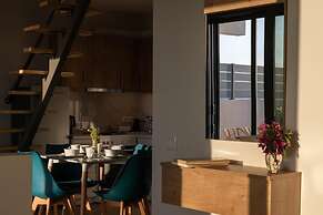 A V Luxury Apartments with Private Pools