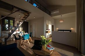 A V Luxury Apartments with Private Pools