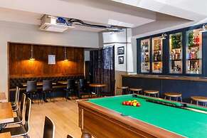 Ruby Pub and Hotel