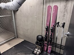 Powder and Par Penthouse
