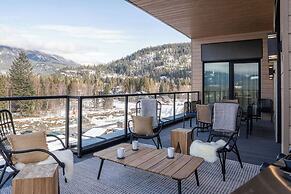 Powder and Par Penthouse