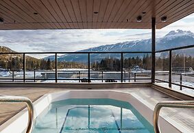Powder and Par Penthouse