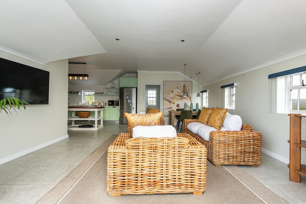 Abalone 2 Bedroom Apartment