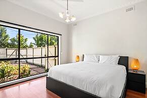 Quiet 2-bed Home in Pascoe Vale South