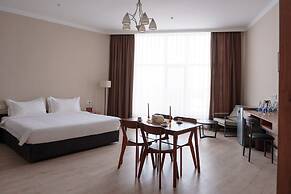 Ton Azure Hotel