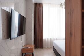 Ton Azure Hotel