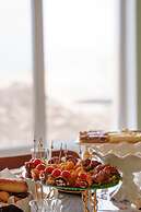 Ton Azure Hotel