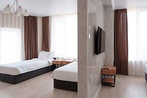 Ton Azure Hotel