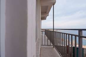 Ton Azure Hotel
