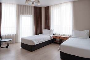 Ton Azure Hotel