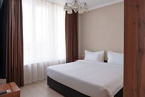 Ton Azure Hotel