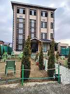 Hotel Golden Eye