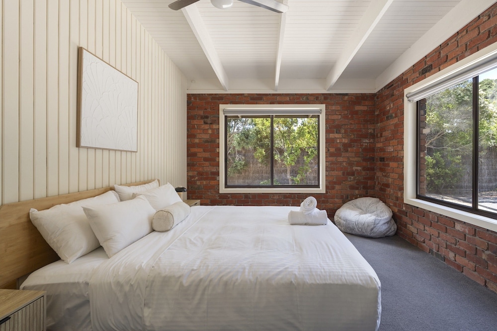 Relaxing Retreat Near Rye Beach