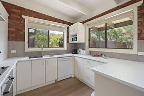 Relaxing Retreat Near Rye Beach