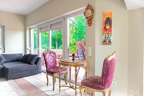 Spacious Garden Villa | 16 Guests