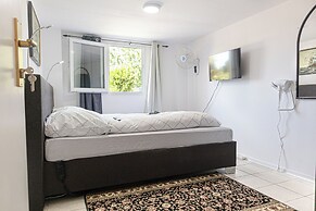 Spacious Garden Villa | 16 Guests