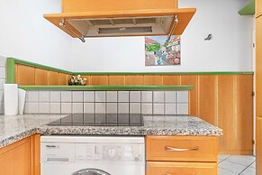 Spacious Garden Villa | 16 Guests