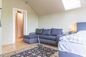 Spacious Garden Villa | 16 Guests