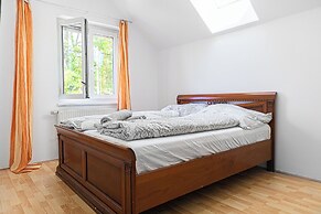 Spacious Garden Villa | 16 Guests