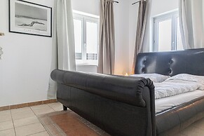 Spacious Garden Villa | 16 Guests