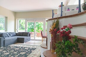 Spacious Garden Villa | 16 Guests