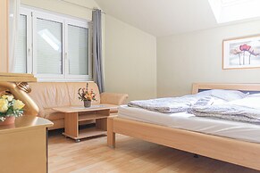 Spacious Garden Villa | 16 Guests