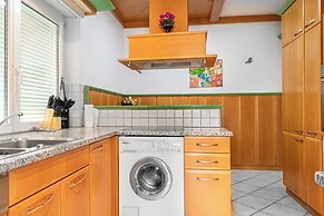 Spacious Garden Villa | 16 Guests