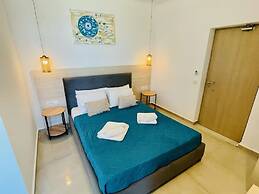 Aphrodite Studios & Apartments