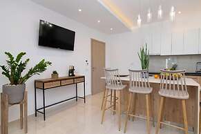 Aphrodite Studios & Apartments