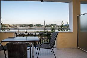 Aphrodite Studios & Apartments