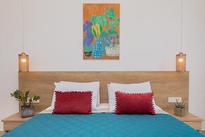 Aphrodite Studios & Apartments