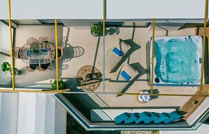 Aphrodite Studios & Apartments