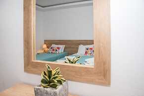 Aphrodite Studios & Apartments