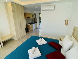 Aphrodite Studios & Apartments
