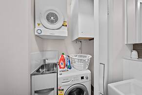 Bright 1-bed Apartment in Greenway