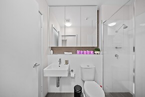 Bright 1-bed Apartment in Greenway