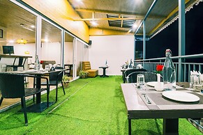 Sparrow Elements Boutique Near MG Marg