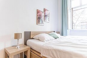 Simple 1BR Apartment Long Stay Belvedere