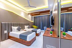 S by Z Hotels, Baani Square.