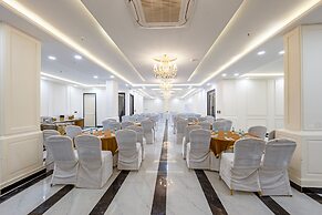 S by Z Hotels, Baani Square.