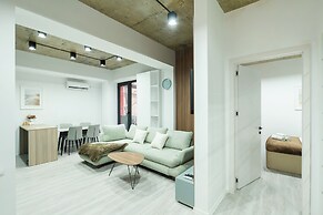 Bright 1BR apartment in Avlabari