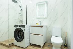 Bright 1BR apartment in Avlabari