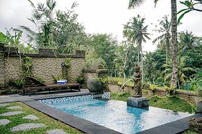 Alvia Joglo House with Private Pool