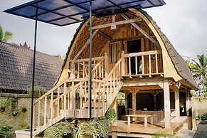 Alvia Joglo House with Private Pool